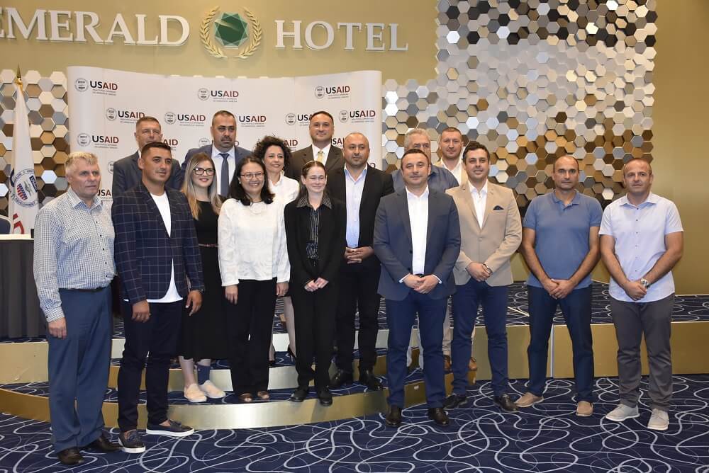 Signing a memorandum for greater participation of citizens in decision making