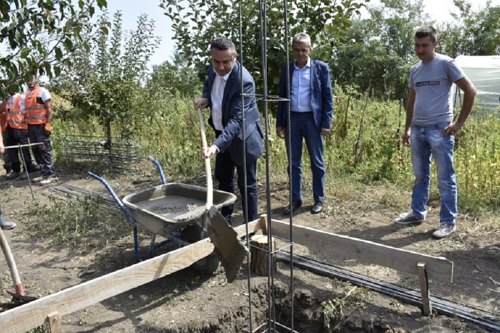 Popović laid new foundation stone for the house to Maksimović family in Livađe – We must be united