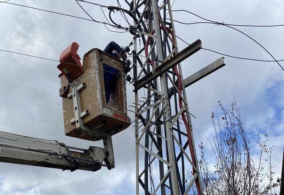 Riparohen demi në trafo-stacionin dhe ndriçimin rrugor në Sushicë