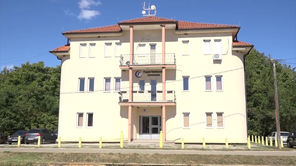 Përfaqësuesit e Komunës së Graçanicës në shënimin e 26-vjetorit të Radio Graçanicës